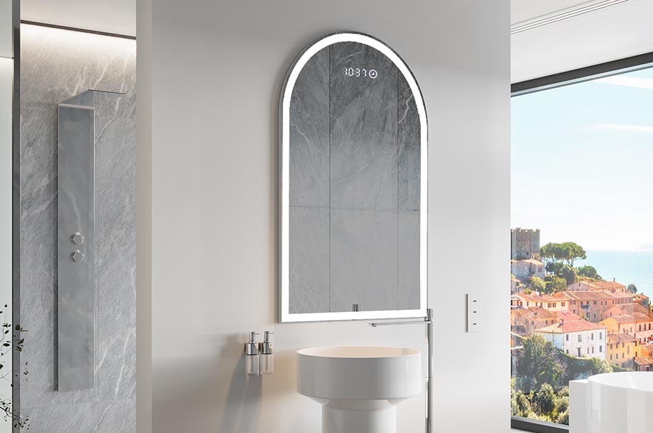 Nepravidelné zrkadlo s jemným ambientným osvetlením pre elegantný interiér | ARTFORMA