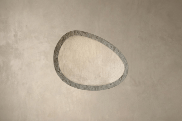 Zrkadlá s kamennou dyhou