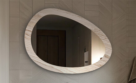 Zrkadlá v kamennom ráme