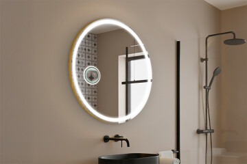 Zrkadlá v dekoratívnom ráme