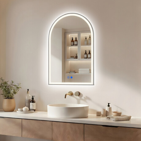 Nepravidelné LED podsvietené zrkadlo – 60x90/70x100 cm v striebornom hliníkovom ráme #1