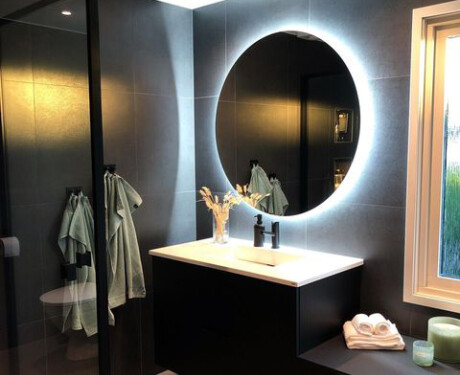 Okrúhle zrkadlo do kupelne s LED L82