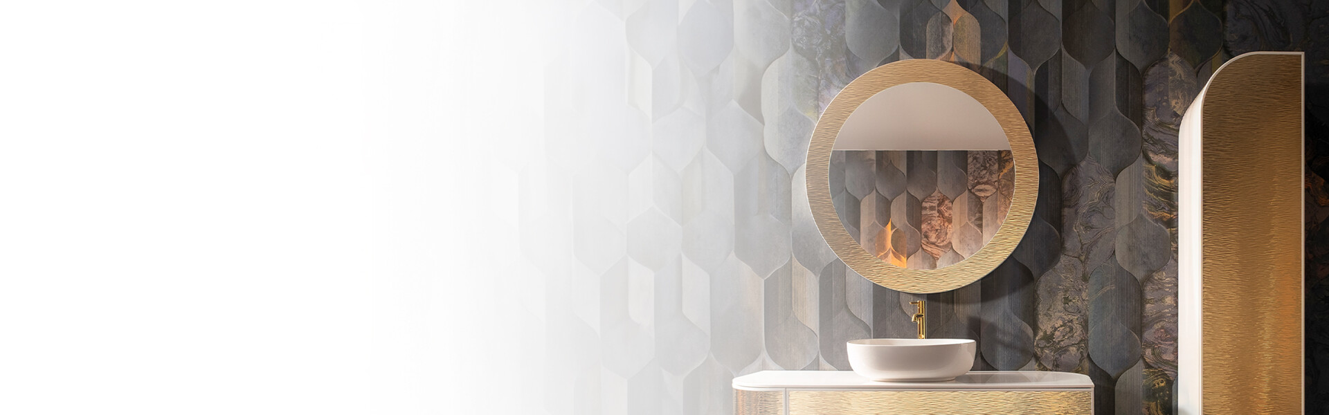 Zrkadlá v kovovom ráme